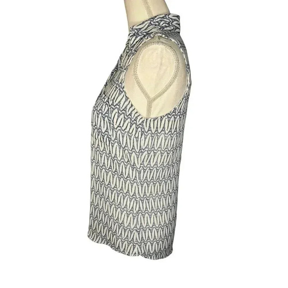 Express Women’s XS Blue‎ & White Eiffel Tower Sleeveless Portofino Shirt - Picture 2 of 7